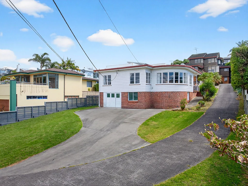 Rothesay Bay 4غرفة نوم Renovate by the Beach - Rothesay Bay Opportunity