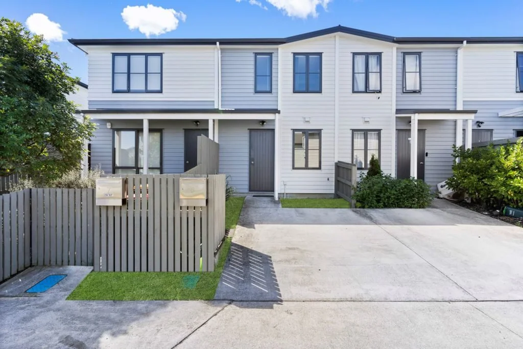 Papakura 3房  Overseas Vendor - Priced to Sell: High Yield