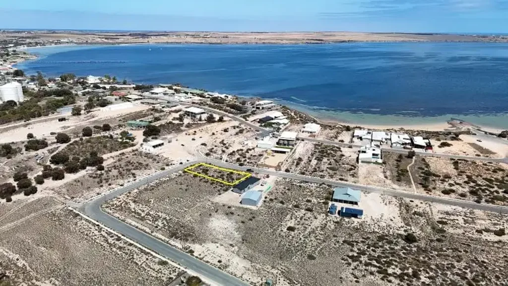Streaky Bay FANTASTIC COASTAL ALLOTMENT JUST MINUTES TO THE BEACHFRONT!
REDUCED NOW $130,000!!