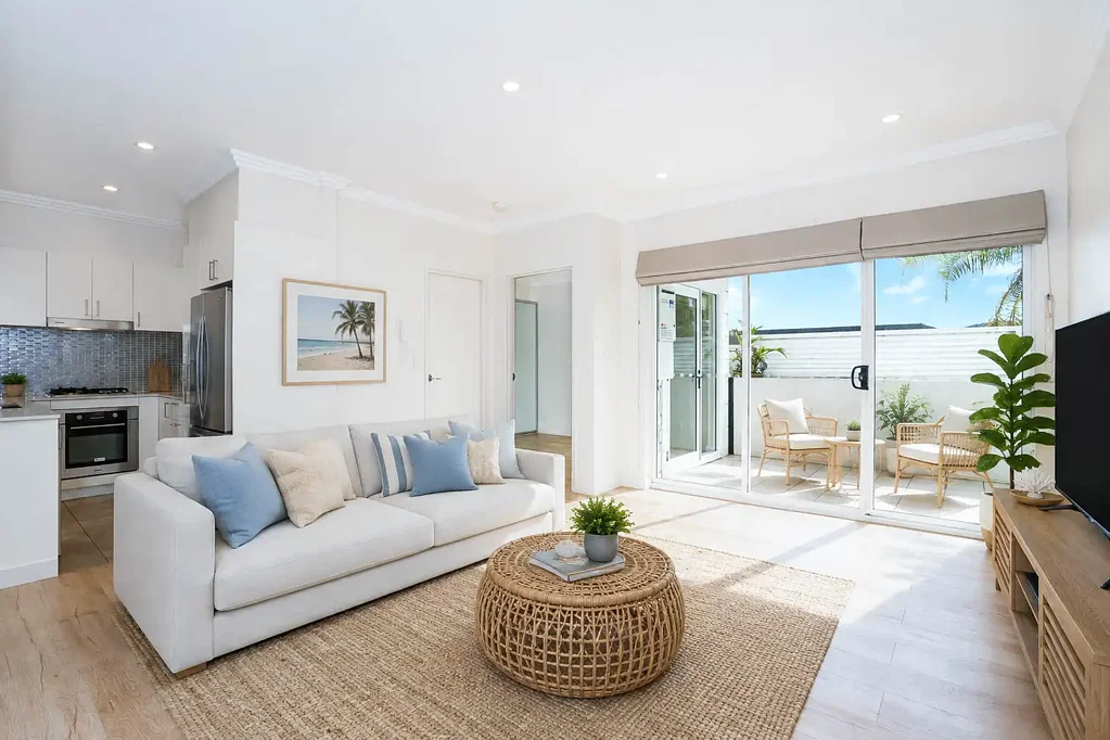 SOPHISTICATED HAVEN CLOSE TO THE BEACH!