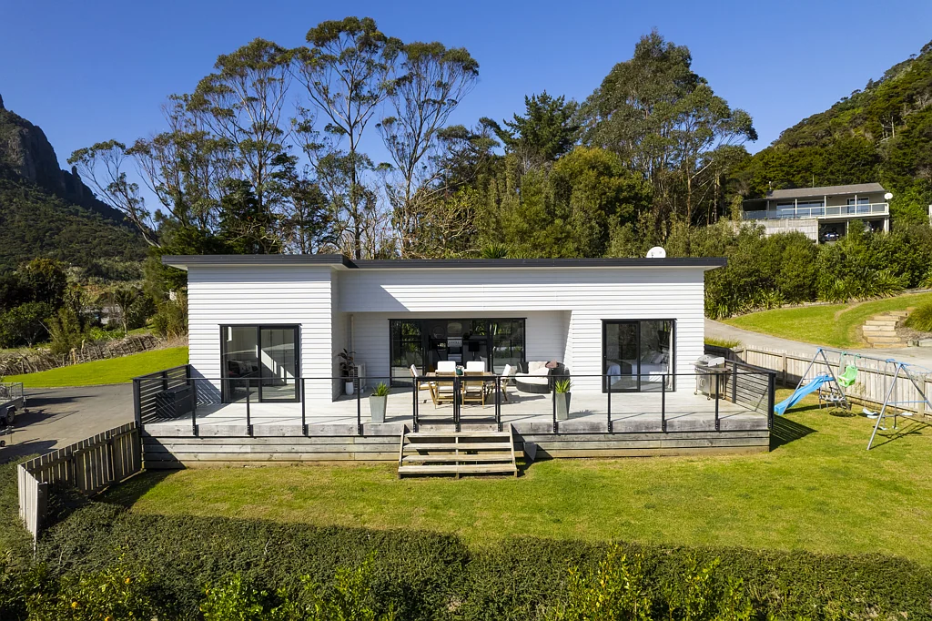 Whangarei Heads 3房  Low Maintenance Coastal Living
