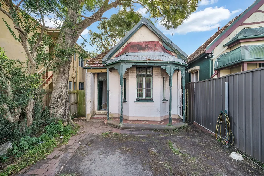 Lewisham 3Moenga Freestanding Federation house on 297sqm