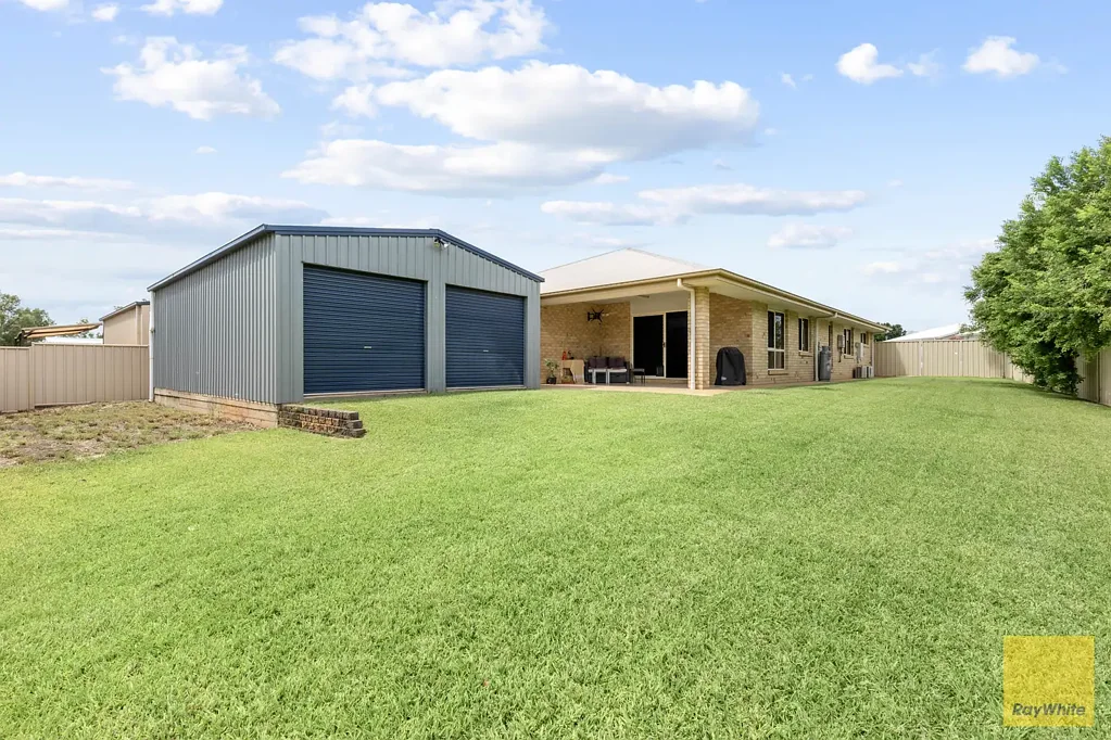 9 Canterbury Road, Emerald, QLD 4720