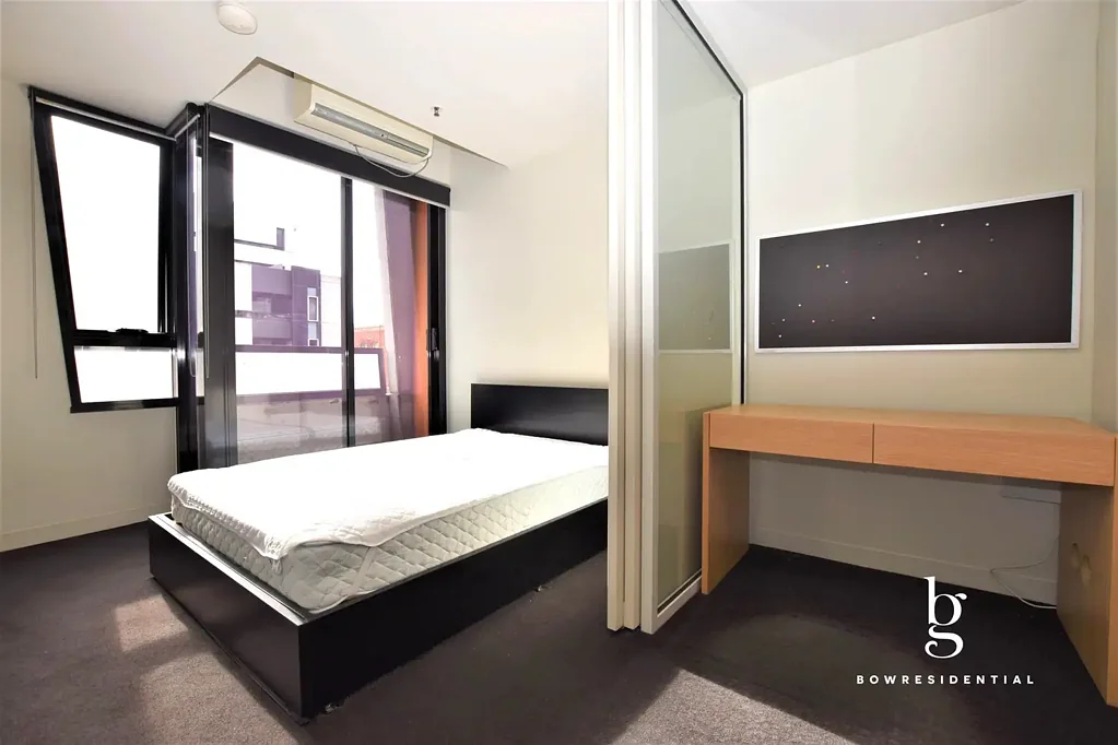 Carlton 1chambre Superb Investment in University Precinct with approx 13%+ Return