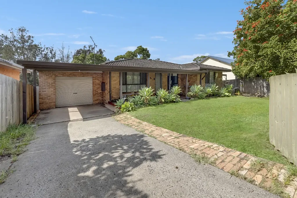 West Kempsey 3બેડરૂમ Low Maintenance Brick and Tile Home in West Kempsey