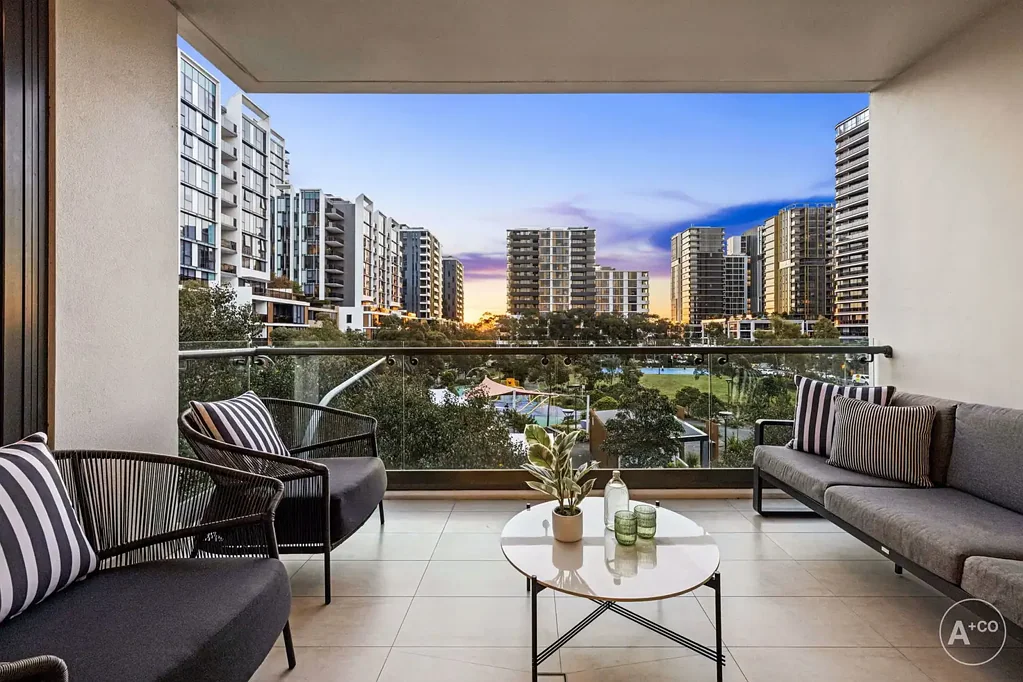 Eastgardens 3कमरा Oversized Parkside Living With A Study, Dual Balconies & A House-Like Feel