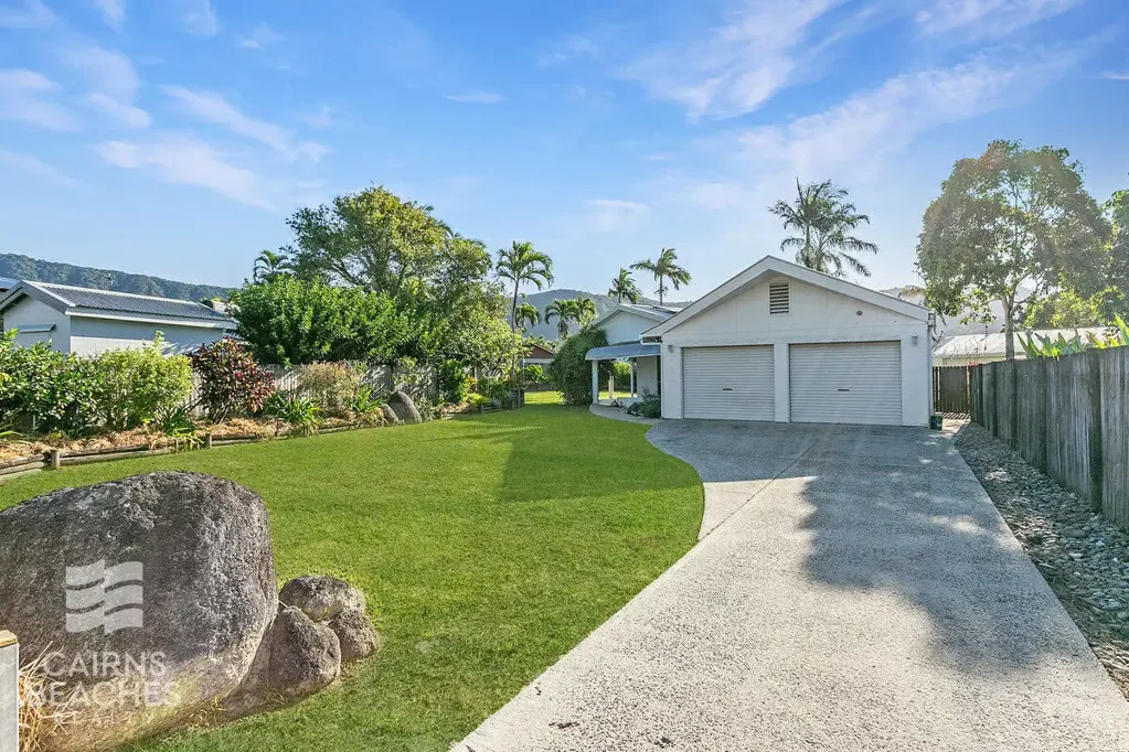 Huge Backyard, Home Office & Large Solar System