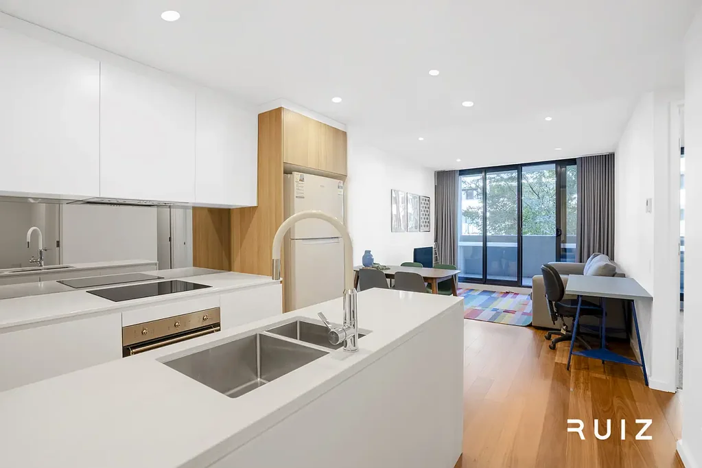 Premium Fully Furnished Two-Bedroom Apartment in the Heart of the City