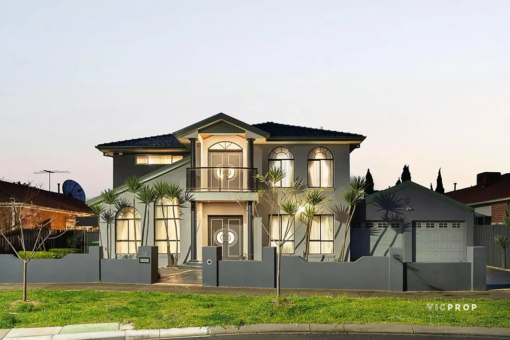 13 Winged Foot Drive, Sunshine North, VIC 3020