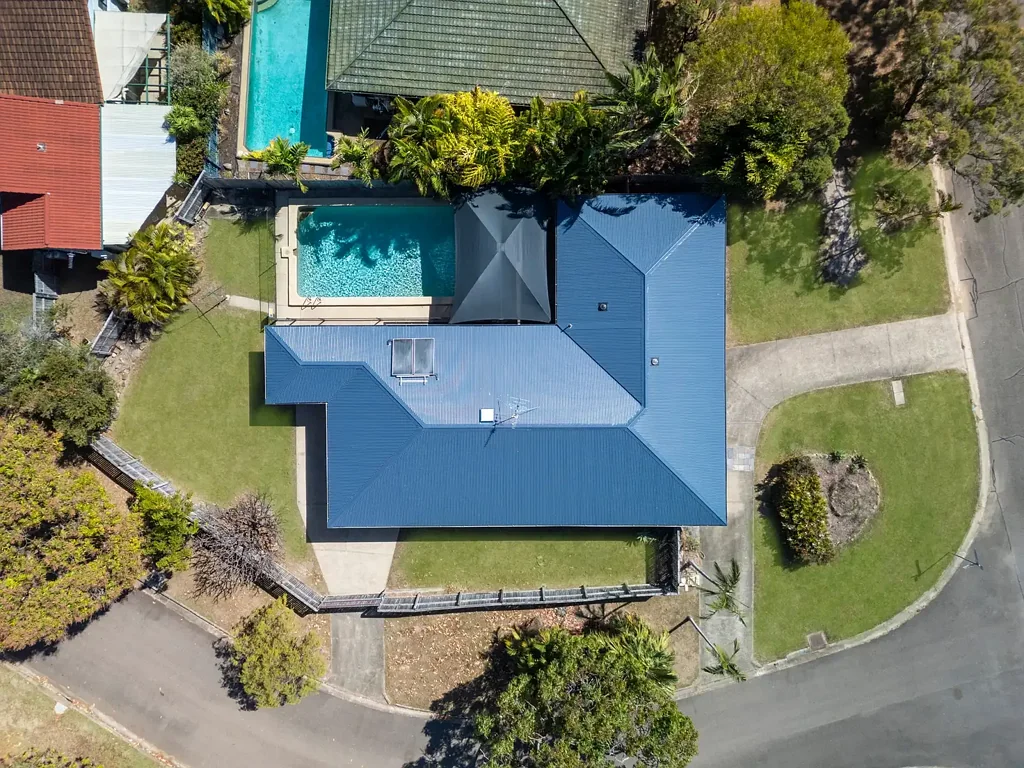 Annandale 4कमरा FILLED WITH CHARACTER & CHARM THIS UNIQUE FAMILY HOME & POOL WILL IMPRESS.