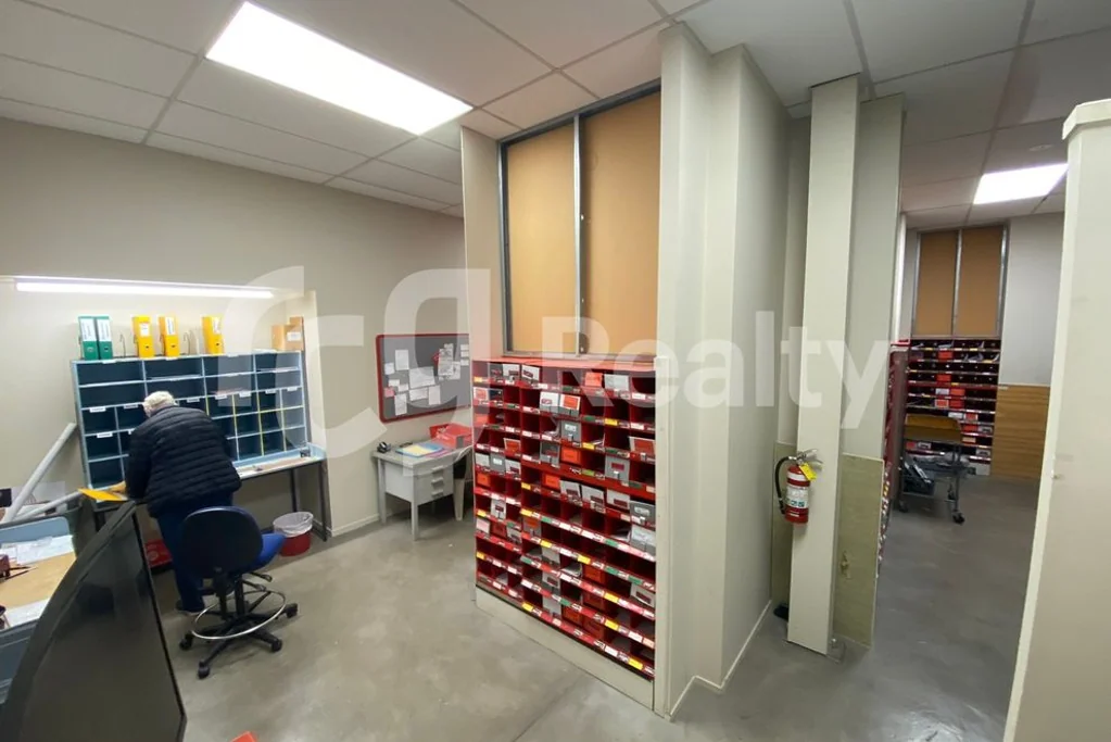 Epsom Corner Road Front Pocket Space | 92sqm | Epsom