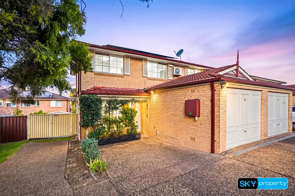Blacktown 3Phòng ngủ Spacious Townhouse in Blacktown's Best Complex!