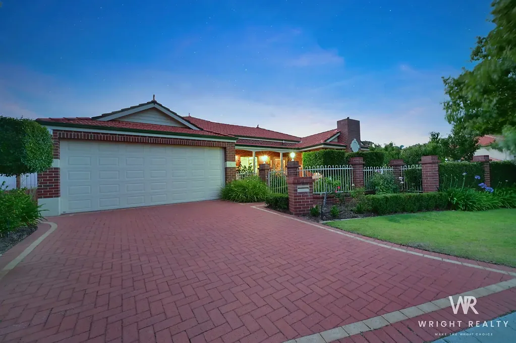 4 Montash Retreat, Woodvale, WA 6026