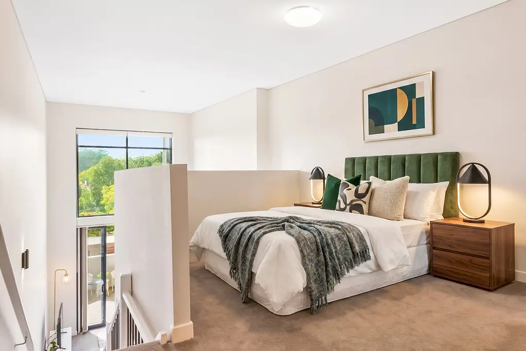 East-Facing Dual-Level 1 Bedroom Penthouse with Study