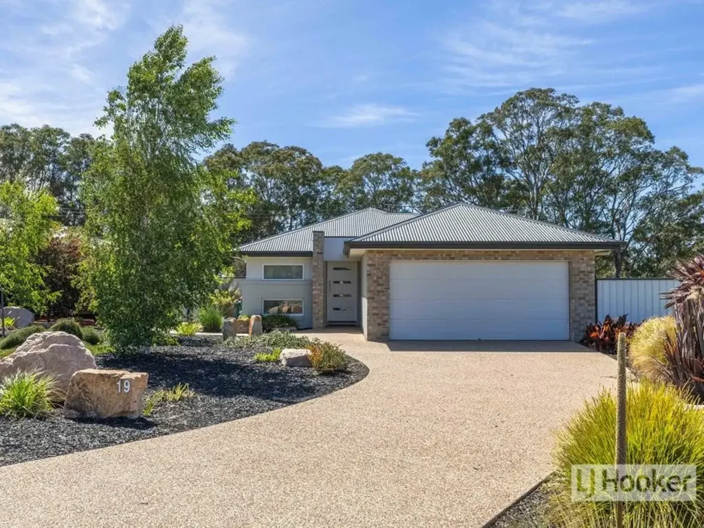 19 Aquabella Drive, Eagle Point, VIC 3878