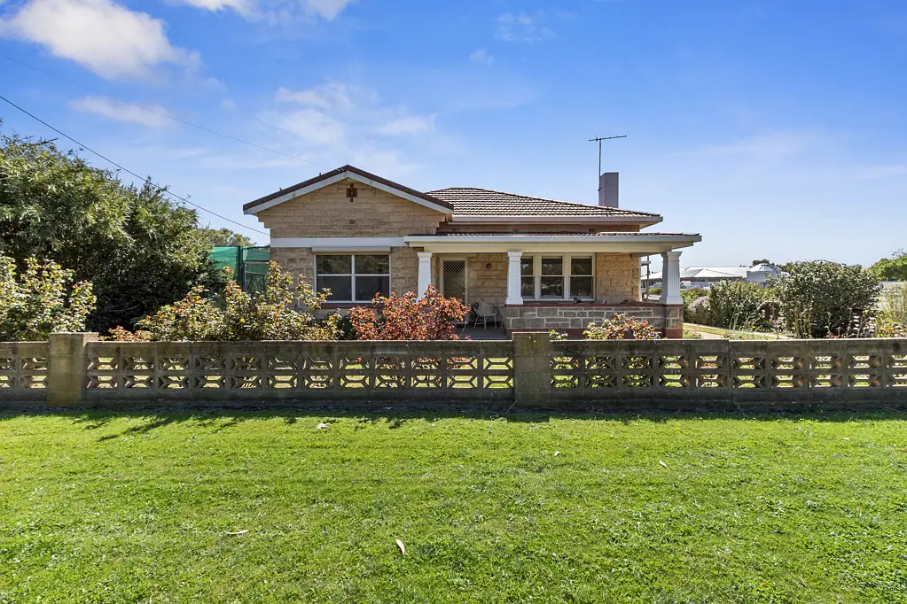 8 Bluff Road, Minlaton, SA 5575