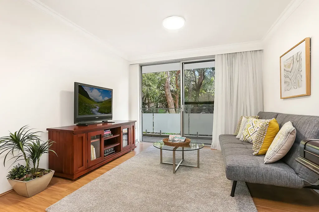 Spacious Apartment with Secure Parking