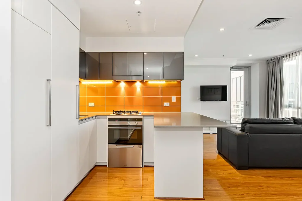 Stunning Executive 2 Bedroom Fully Furnished Apartment
