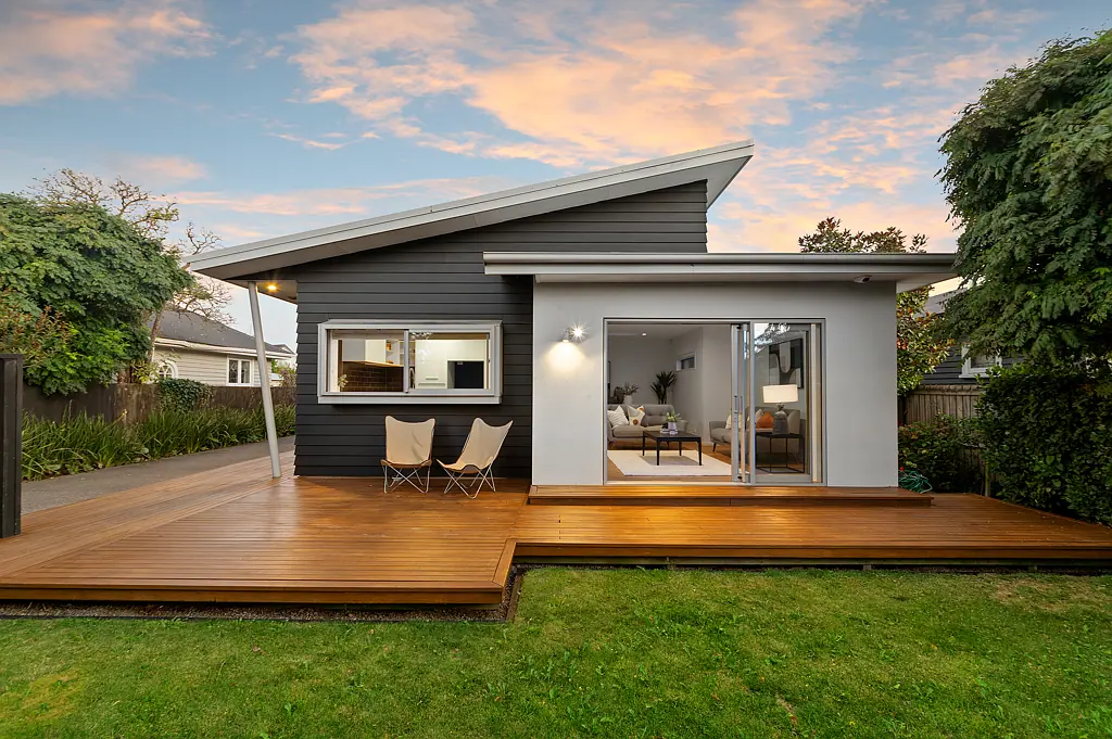 Saint Albans 4ਬੈੱਡਰੂਮ Motivated Owners want to be Sold!   $969,000