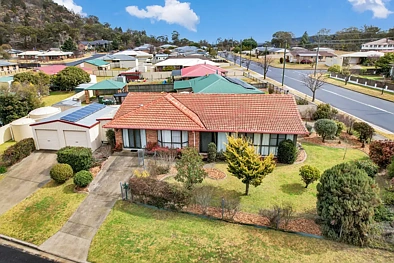 Stanthorpe 3ਬੈੱਡਰੂਮ Rare- Brick Home & 2 Bathrooms