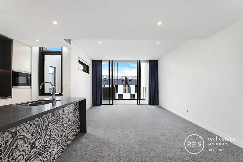 Contemporary 2-Bedroom Apartment with Parking in Harold Park