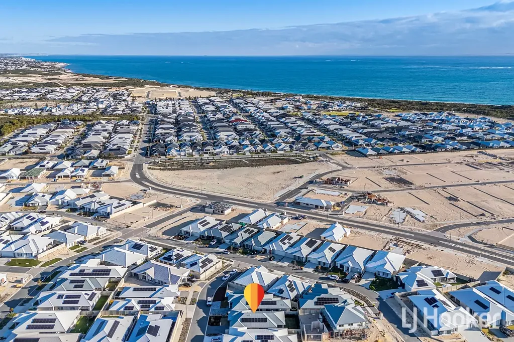 4 Hamelin Way, Alkimos, WA 6038