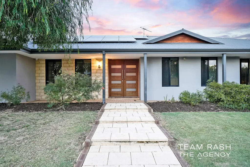 Bennett Springs 4 Bedroom Built for Those Who Refuse to Compromise on Space or Quality!