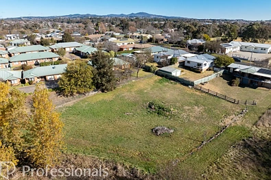 30 Kearneys Drive, Orange, NSW 2800, 4 Bedrooms, 2 Bathrooms, House