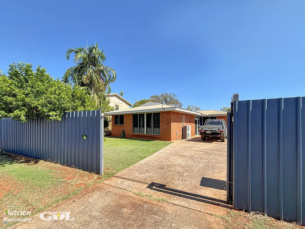 Katherine 3침실 Family Comfort & Outdoor Entertaining | Spacious Home on 800sqm
