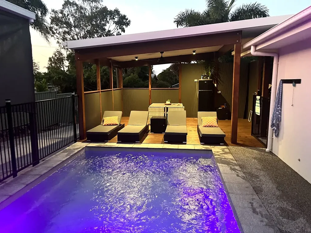 AGNES RETREAT WITH POOL