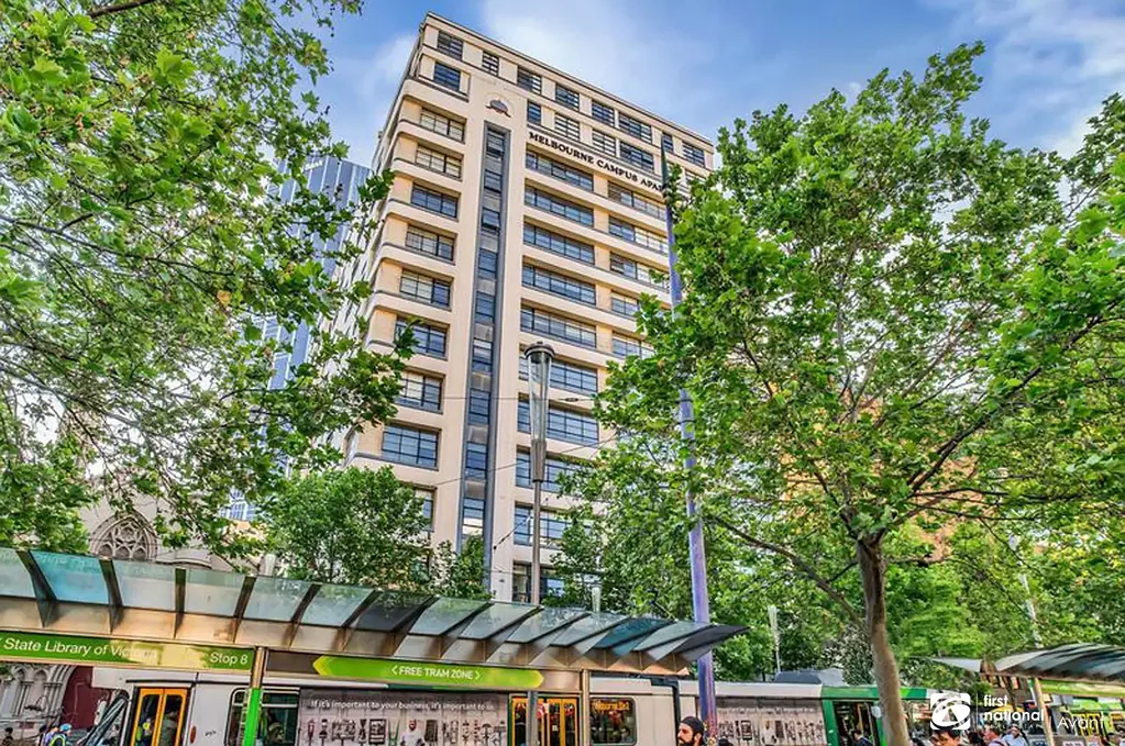 Natural light filled furnished 1 bedroom in CBD!