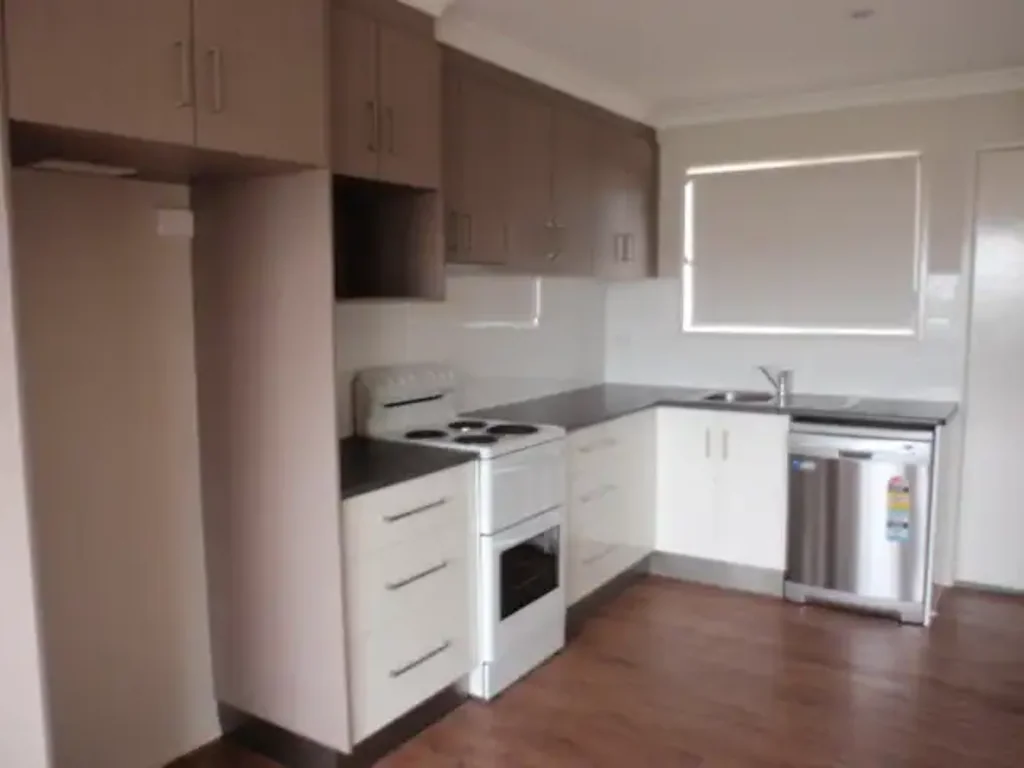 ਰਸੋਈ - 2/20 White Street, Emerald, QLD 4720