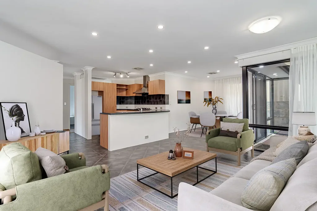 5-Star Family Living with Pool & Side Access