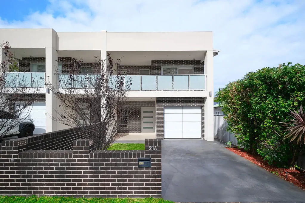 Chester Hill 4 Bedroom Duplex Opposite Parkland – Spacious, Stylish & Perfectly Positioned