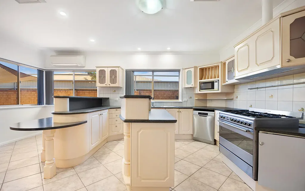 Relaxed Living with Room for the Whole Family