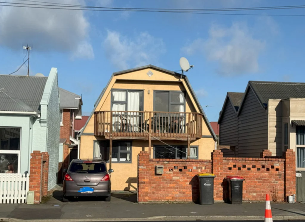 Six bedrooms and close to Campus!