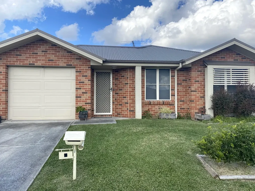 Neat and tidy three bedroom duplex located in Cessnock