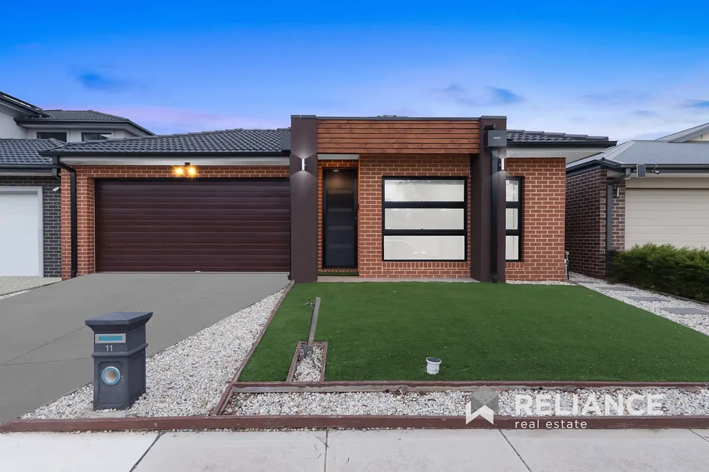 11 Bowral Avenue, Point Cook, VIC 3030