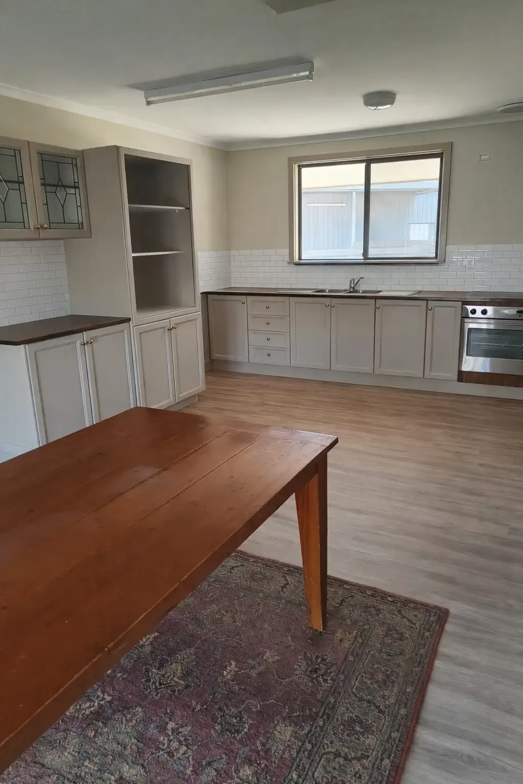 Leigh Creek 3Zimmer Exceptional Value – Fully Renovated and Move-In Ready Country Home