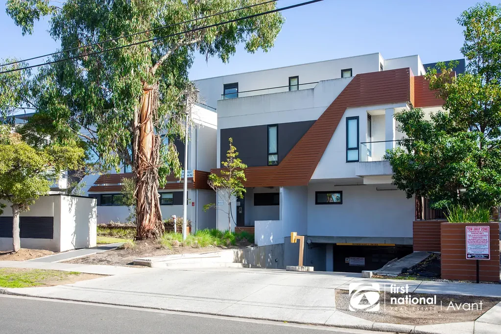 Modern Living in Clayton!
