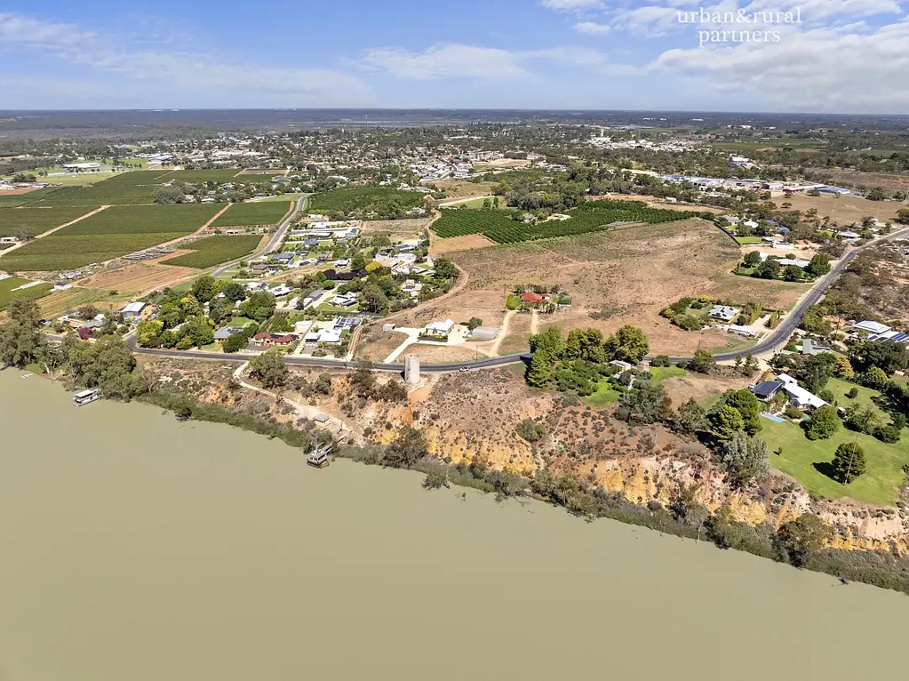 Berri 4Zimmer "River View Estate" Multiple Options