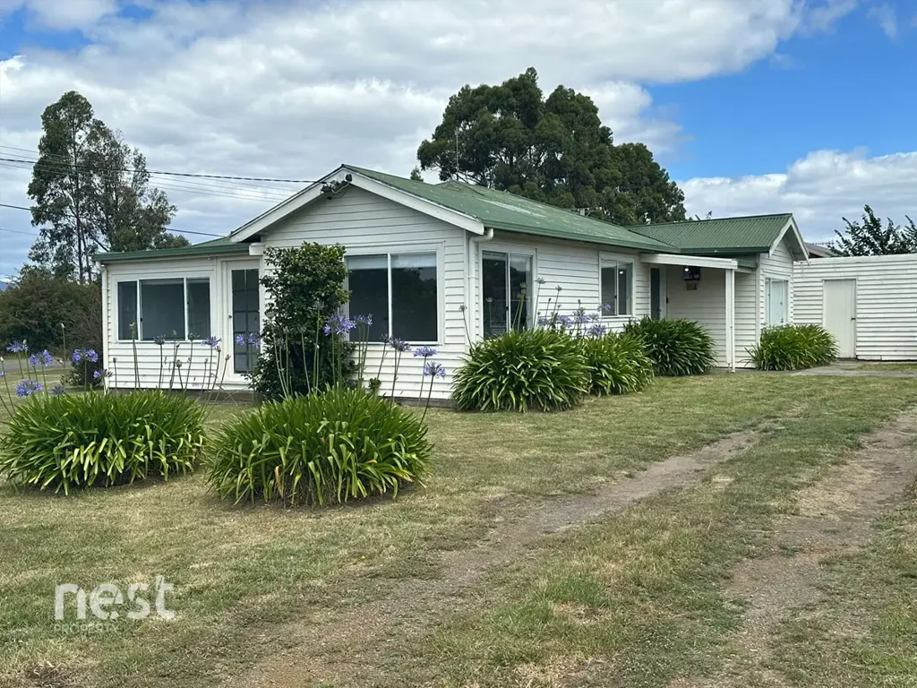 3-bedroom plus sunroom home in a quiet part of Triabunna
