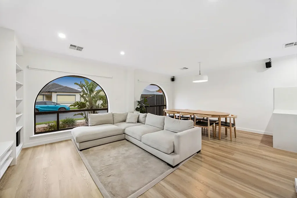 Hendon 3房  Welcome To Your New Place, A Renovated Solid Brick Wonder Proving to Never Judge a Book, By its Cover.