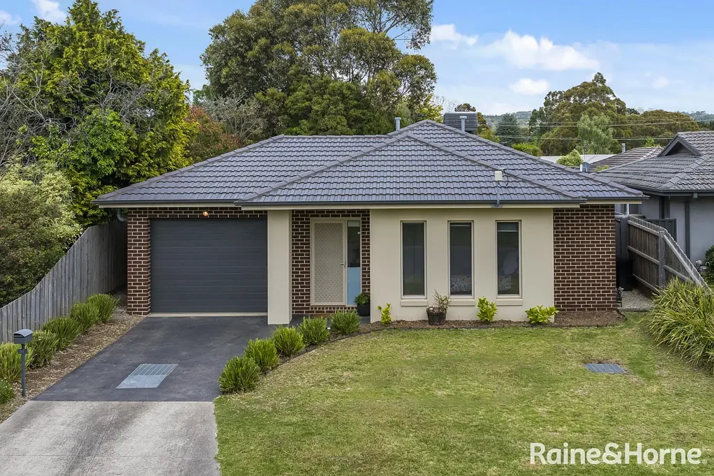 11 Railton Court, Gisborne, VIC 3437