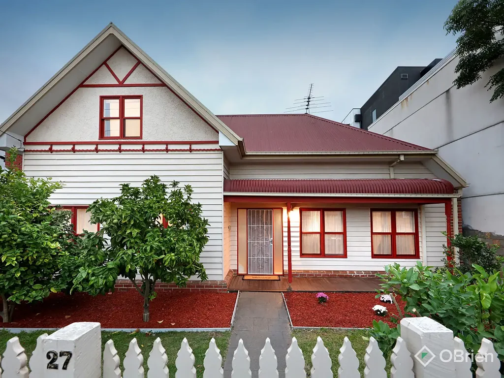 Oakleigh 5ห้องนอน ⁠Convenient Living In Oakleigh's Most Central Pocket