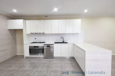 61A High Street, Cabramatta West, NSW 2166, 4房, 3浴, House
