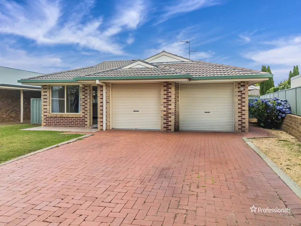 7A & 7B Grills Place, Armidale, NSW 2350