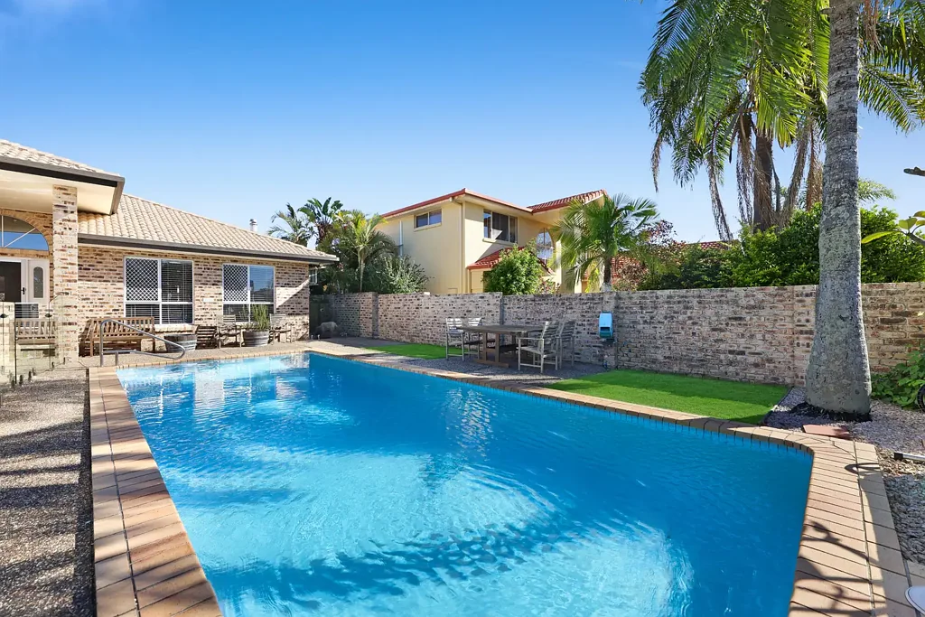 Benowa 4Zimmer Exceptional Opportunity - Quality Family Home, Blue-Chip Location