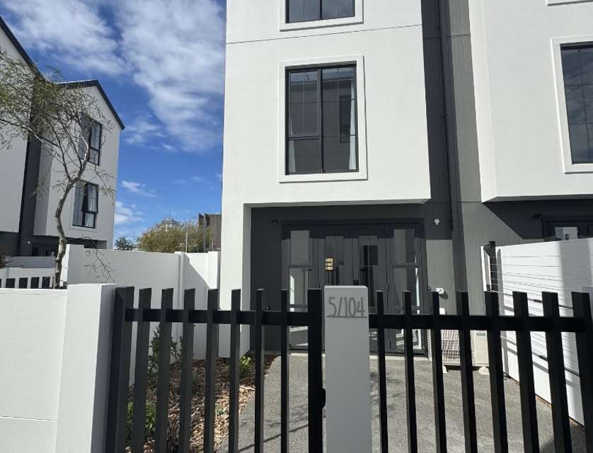 5/104 Peterborough Street, City Centre, Christchurch, Canterbury, 2部屋, 2バスルーム, Townhouse
