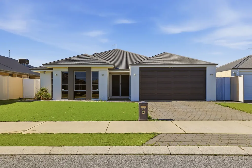 Baldivis 4Habitaciones Fantastic location in sought-after Tuart Ridge Estate.